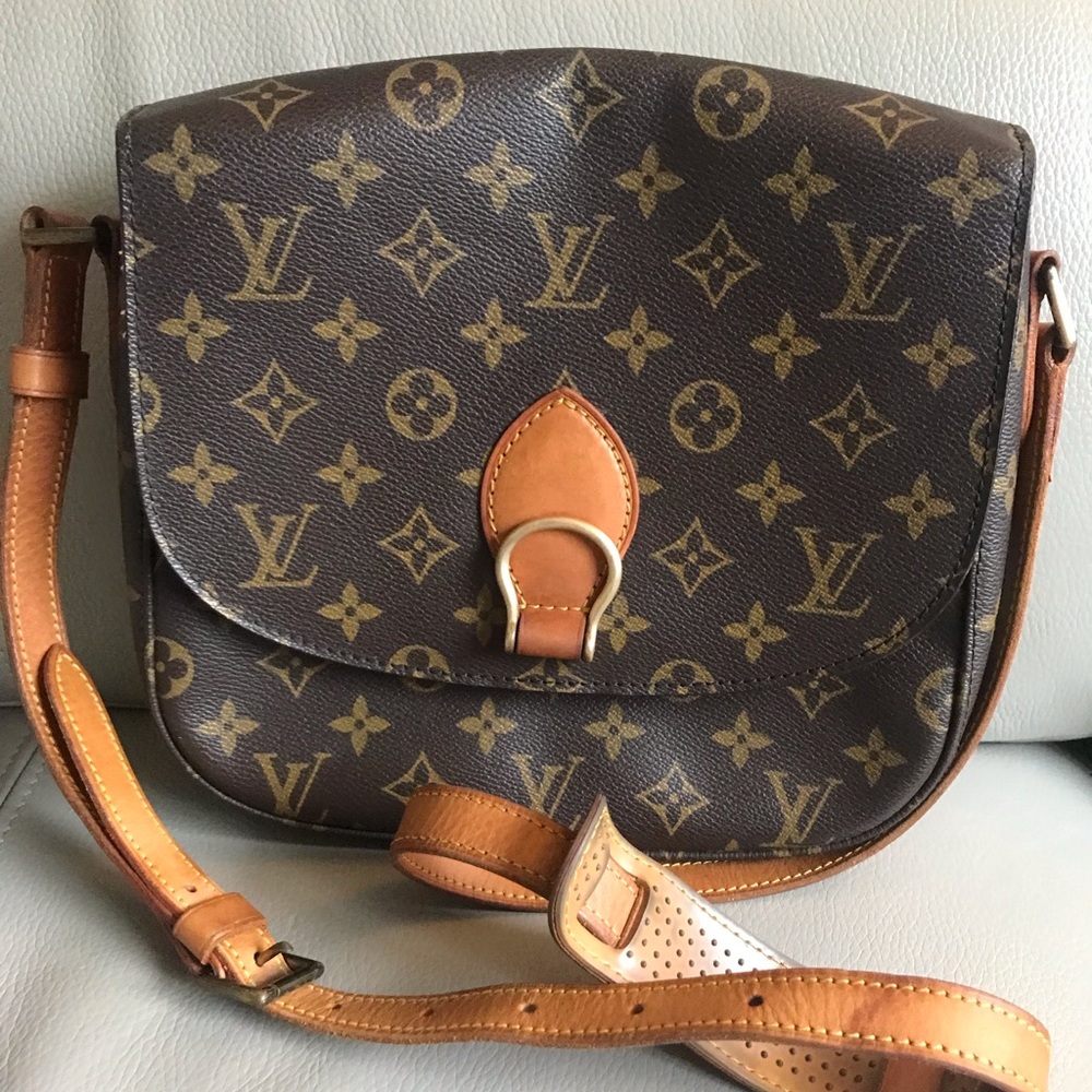 ❤️SOLD❤️ Authentic St Cloud LV Crossbody (GM)